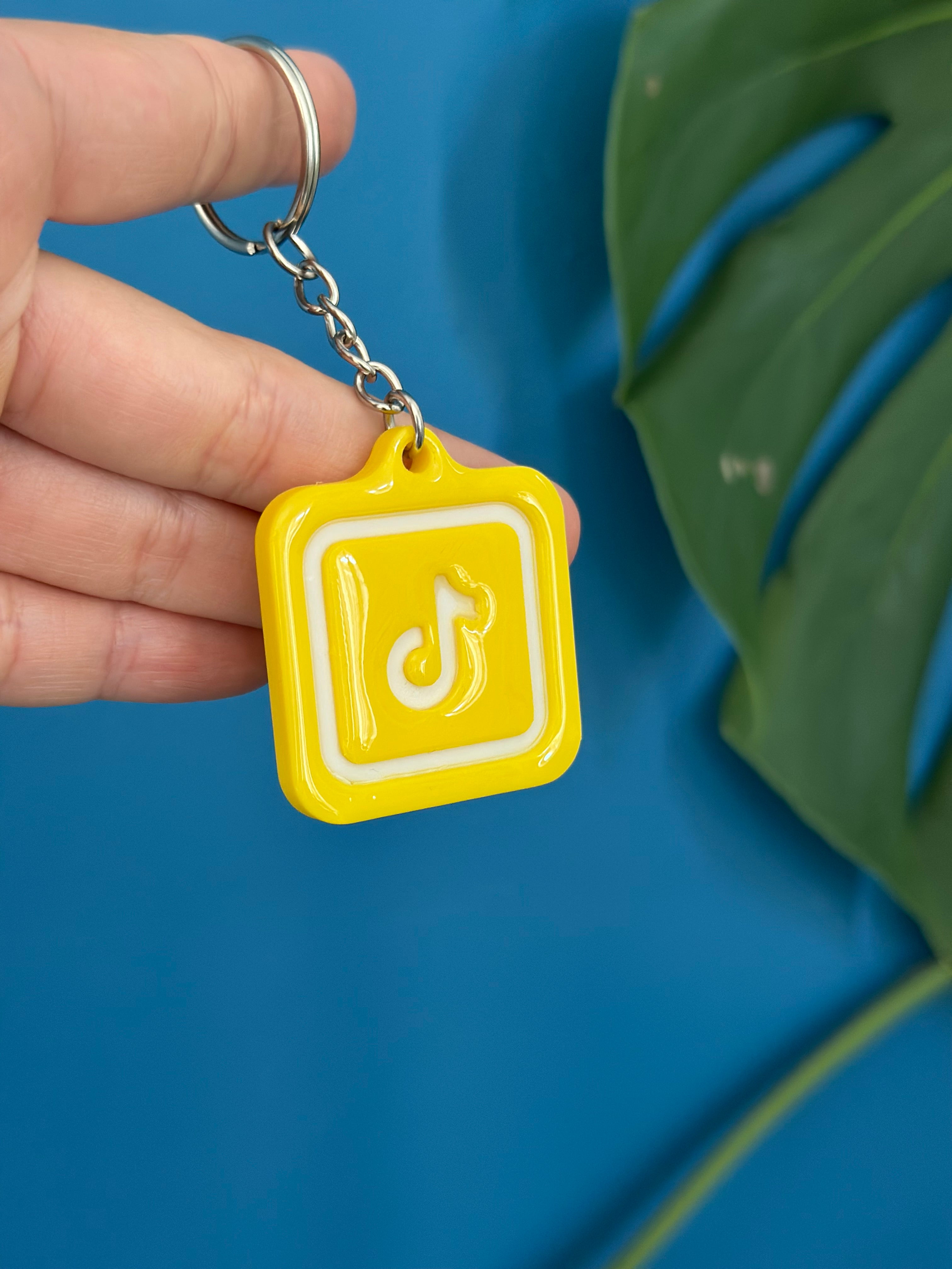 NFC Keychain 3D Printed | Digital Business Card | Share Instagram TikTok Venmo | Custom Social Media Keychain Gift