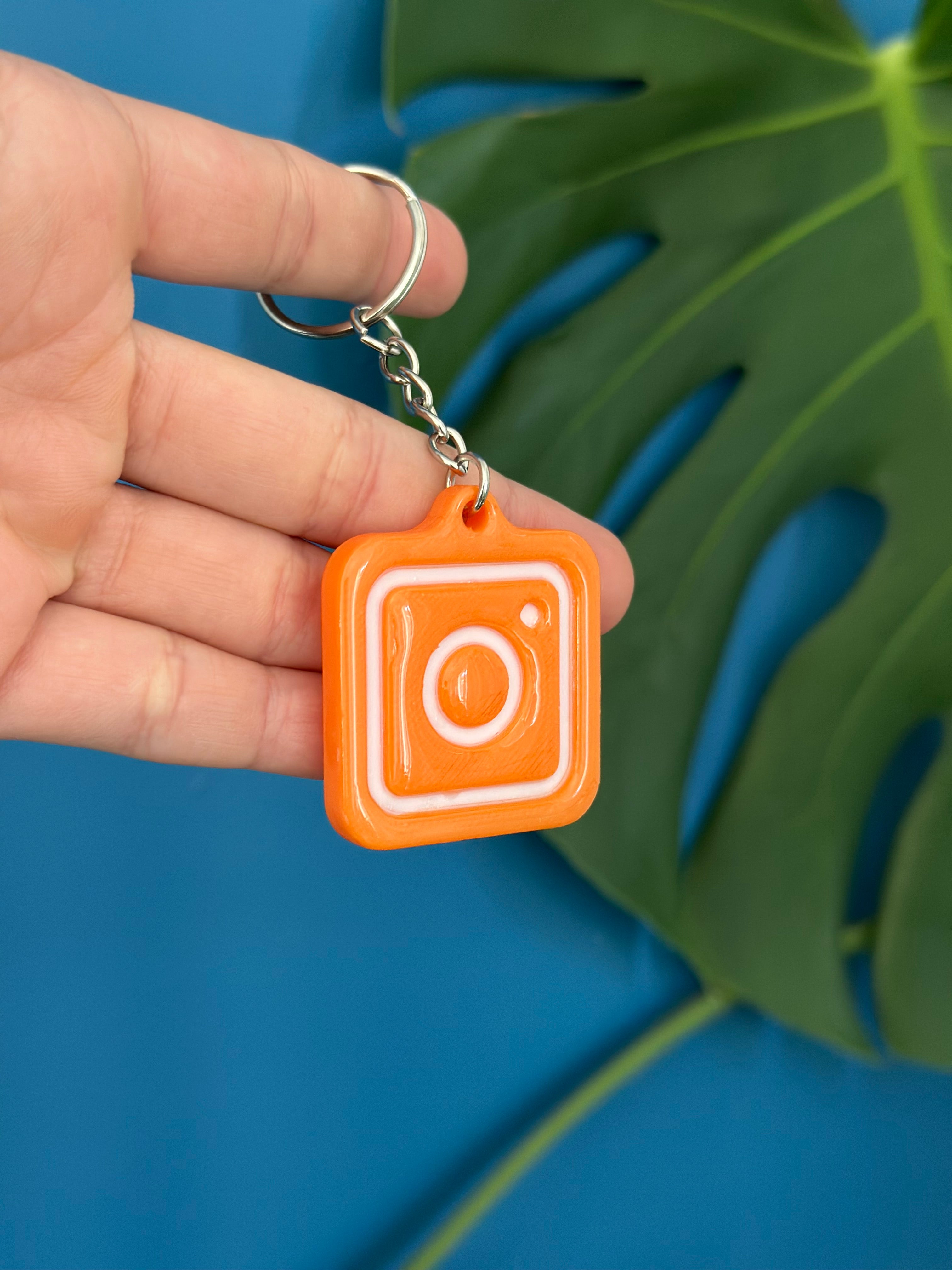 NFC Keychain 3D Printed | Digital Business Card | Share Instagram TikTok Venmo | Custom Social Media Keychain Gift